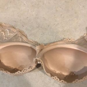 Tan Nude Sea Shell Lace Strapless Bra Size 36C
